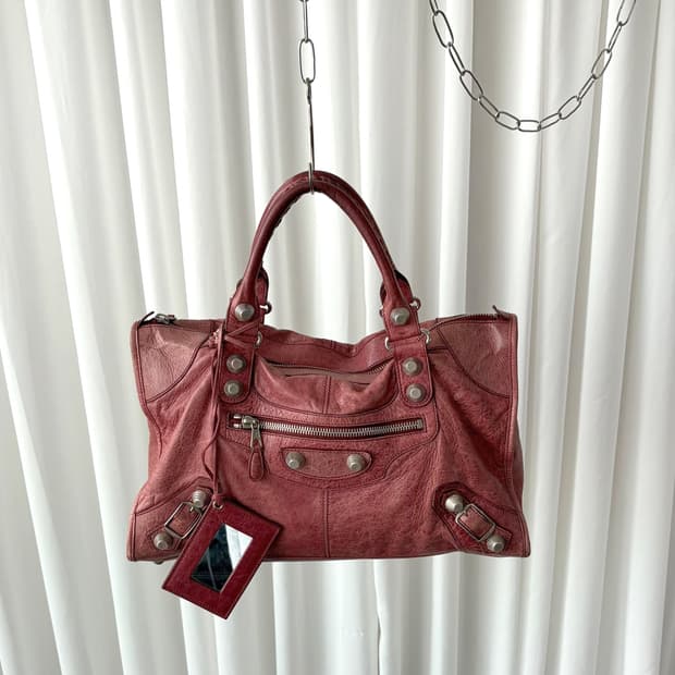 발렌시아가 모터백