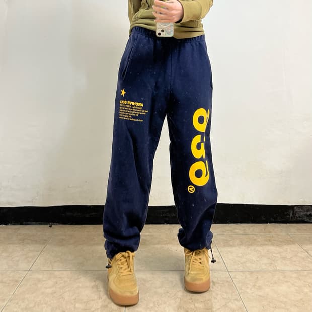 Archive Bold navy 939 pants