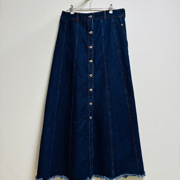 (디자이너 : 소냐 카라스코) 버튼 데님 플레어 롱 스커트