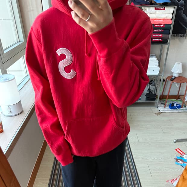 슈프림 s로고 레드 후드티