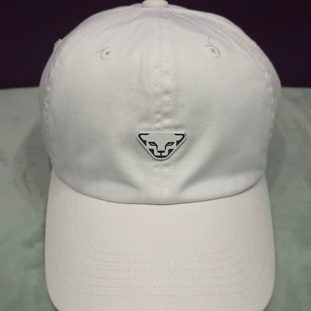 다이나핏 시그니처 심볼 볼캡 