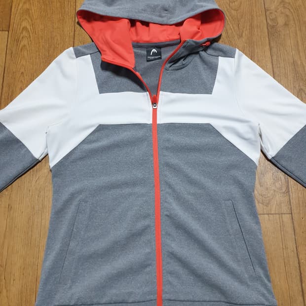 1071 헤드 운동복 후드집업 90 사이즈입니다