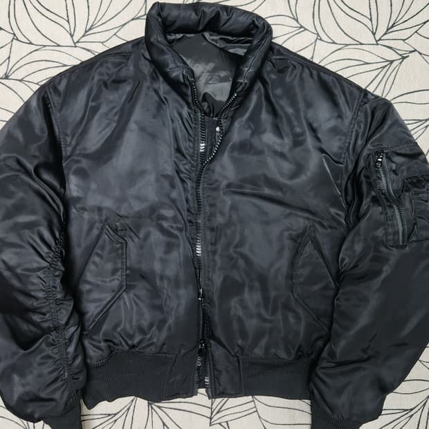 쿠어 스탠드칼라 넥다운 푸퍼 M사이즈