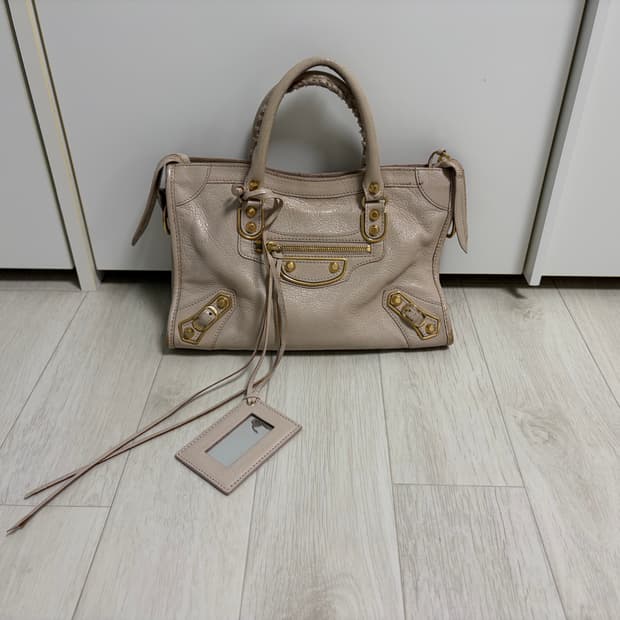 발렌시아가 모터백