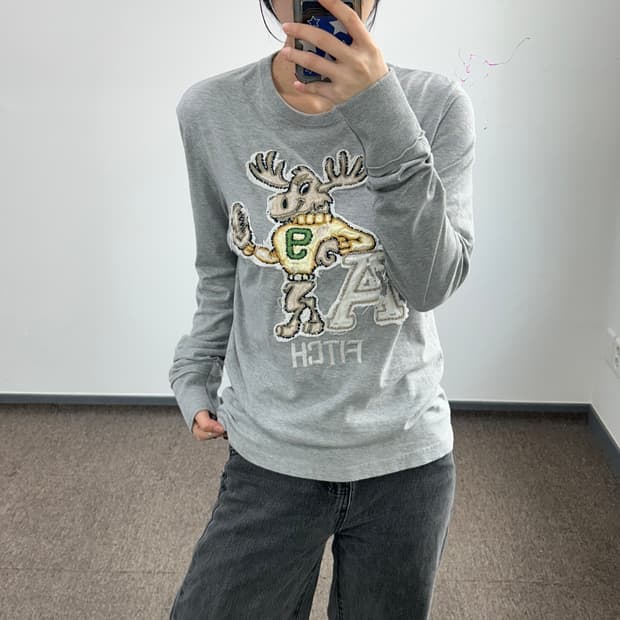 Abercrombie 아베크롬비 그런지 자수 그레이 롱슬리브