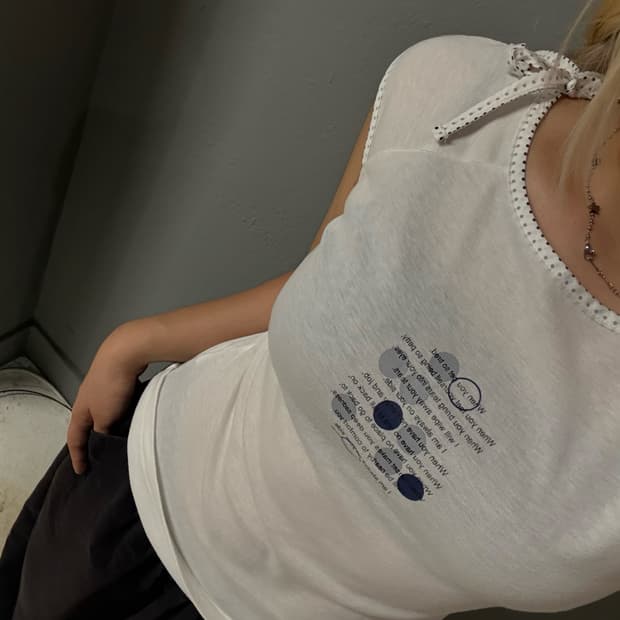 dot pattern point lettering detail top