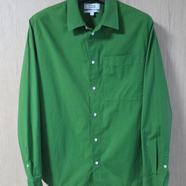 (착샷) 코스 COS 레귤러핏 셔츠 그린