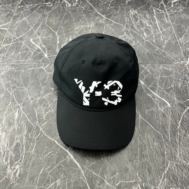 Y-3 로고 볼캡 블랙