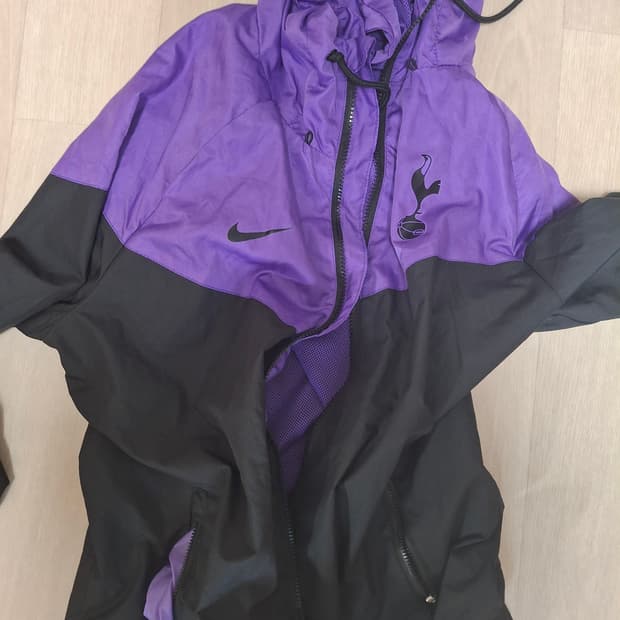 토트넘 바람막이 2