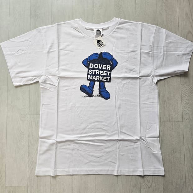 [L] 카우스 도버스트릿마켓 반팔 새제품