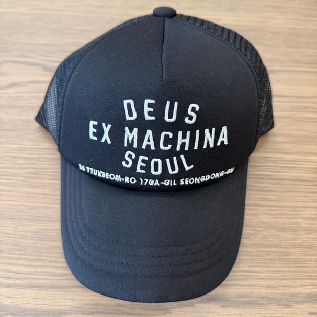 데우스 엑스 마키나 서울 볼캡 메쉬캡