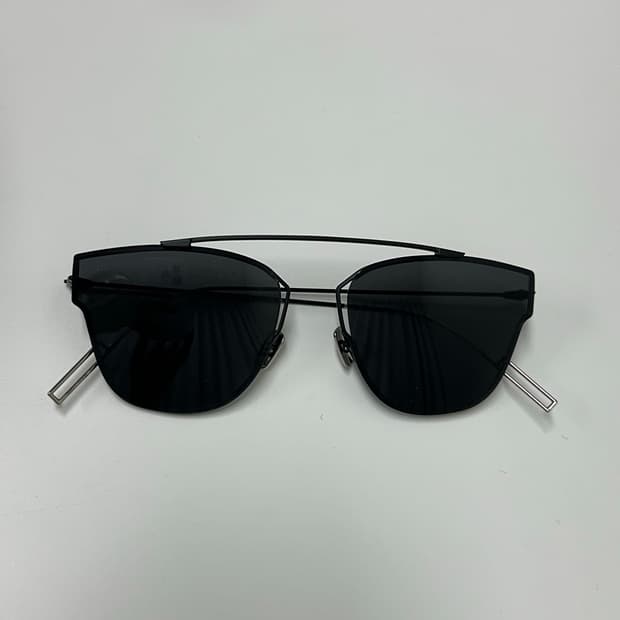 디올(Dior) 블랙 메탈 더블브릿지 선글라스 / 풀구성