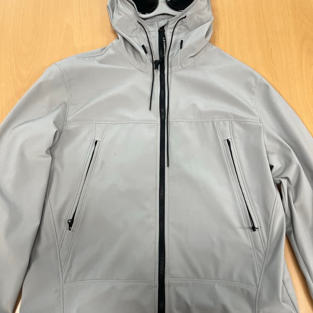 cp컴퍼니 바람막이 자켓