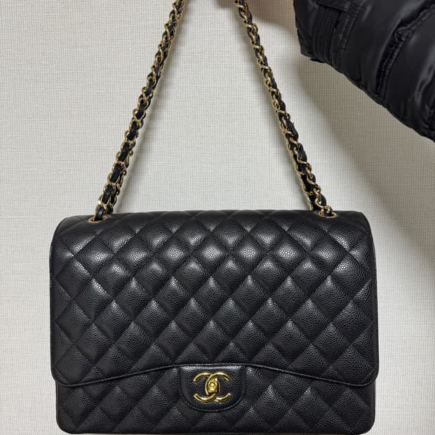 샤넬 클래식 캐비어 금장 맥시사이즈