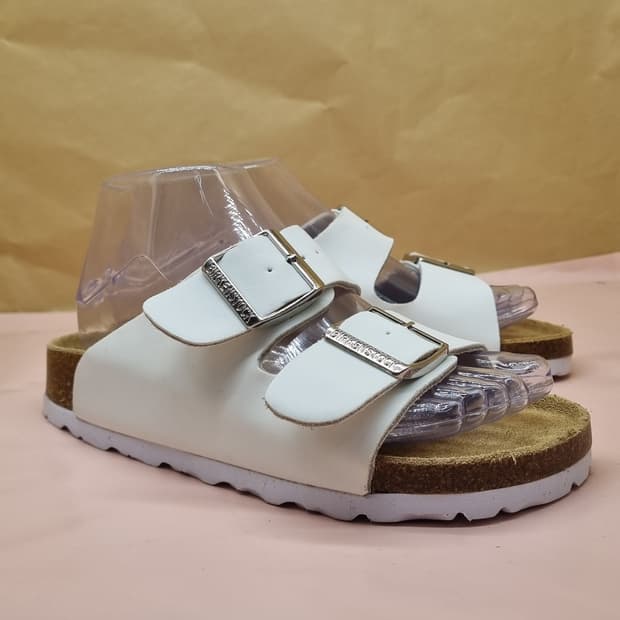 버켄스탁 아리조나 화이트 샌들 230