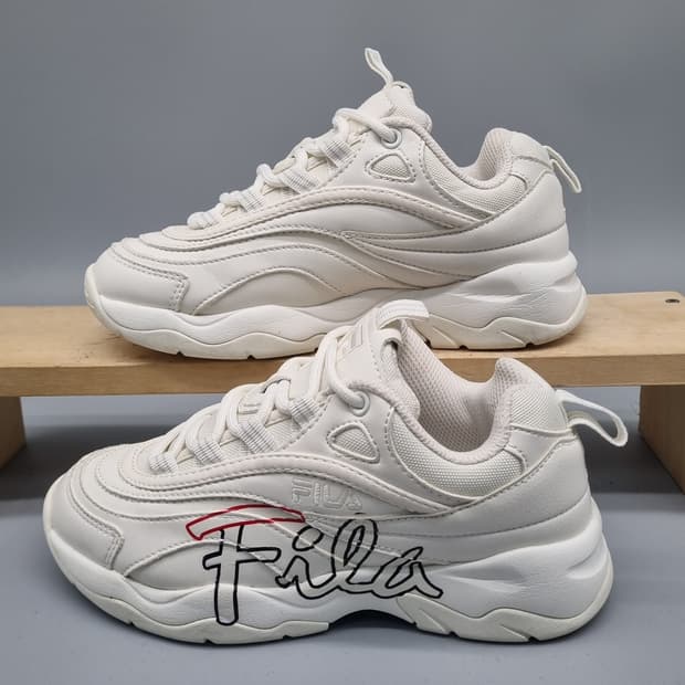 휠라 레이 스크립트 운동화220