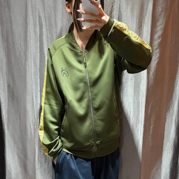 M BAPE 베이프 샤크 사이드라인 넥리스 카키 트랙탑