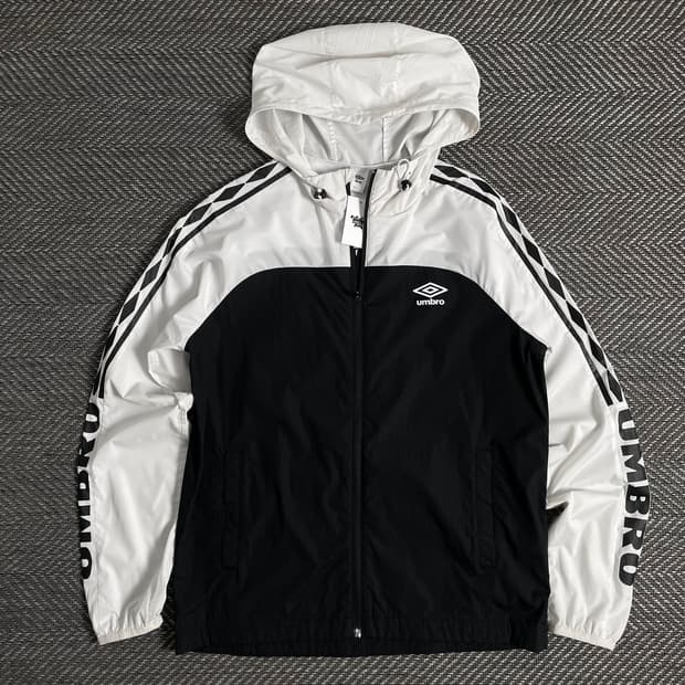 엄브로 멀티로고 빅로고 트랙 우븐 바람막이 o 3388