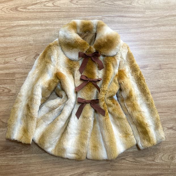 빈티지 리본 밤비 퍼 코트 자켓 밤비 아린 히메갸루 로걀 라떼 리즈리사깔