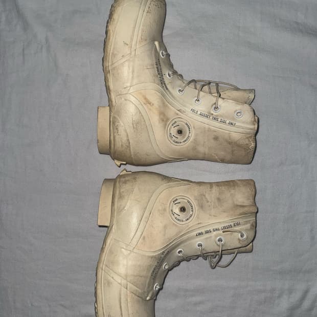 Bata bunny boots 9r