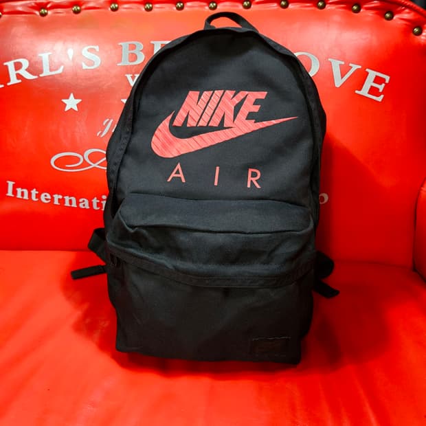 나이키(Nike) 스우시 빅로고 프린팅 나일론 백팩 