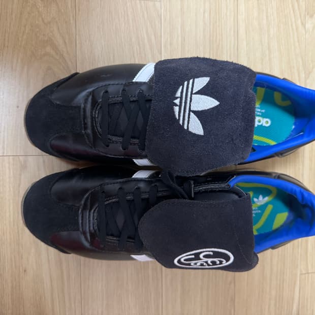 아디다스-예스아이씨 콜라보 신발