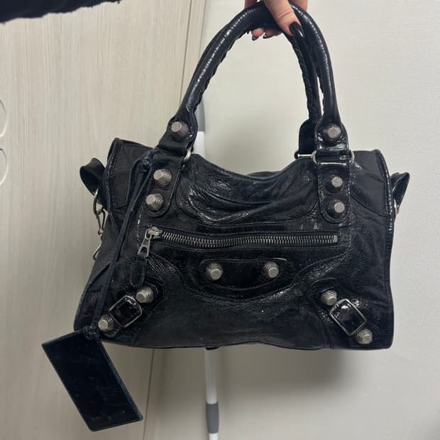 발렌시아가 자이언트 모터백