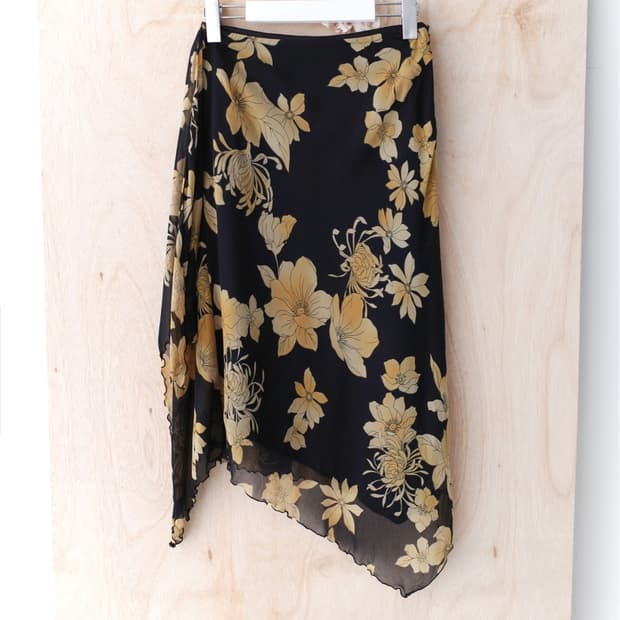 flower frill skirt
