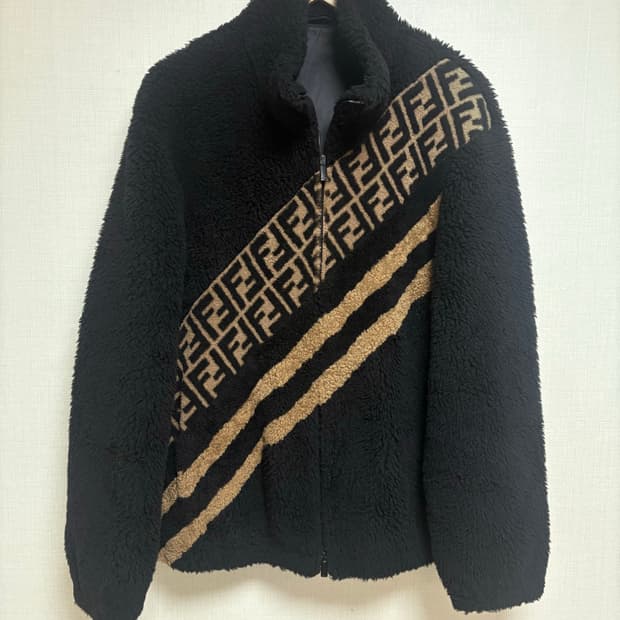 [48/새상품급] 펜디 시어링 후리스