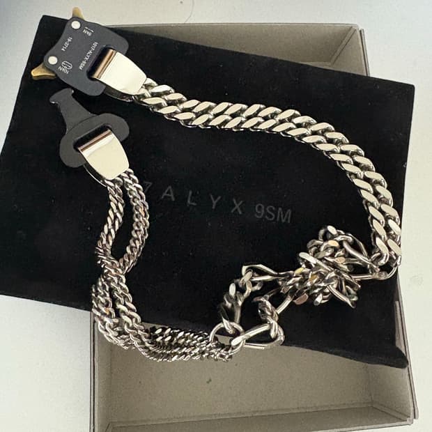 알릭스 체인 목걸이