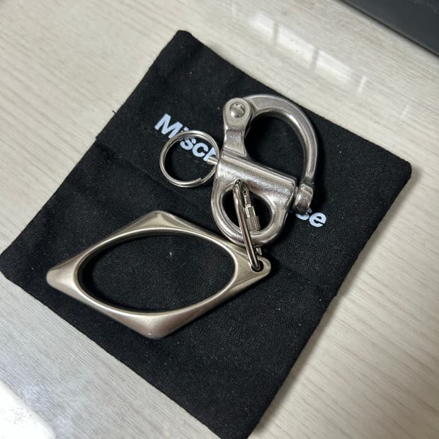 미스치프 키링 판매합니다!!