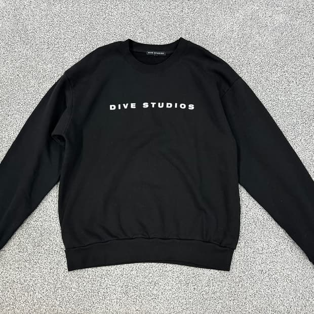 다이브 스튜디오 USA 스웻셔츠