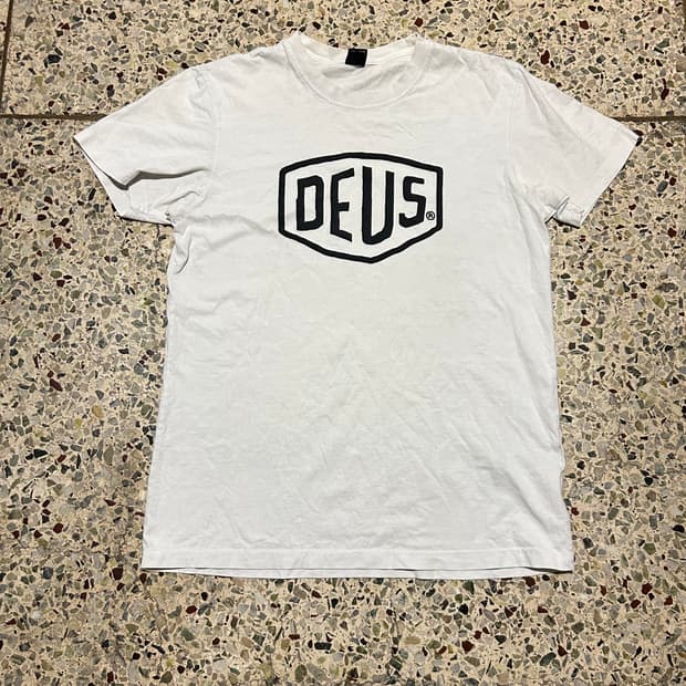 데우스 엑스 마키나 (Deus Ex machina) 데우스 로고 티셔츠