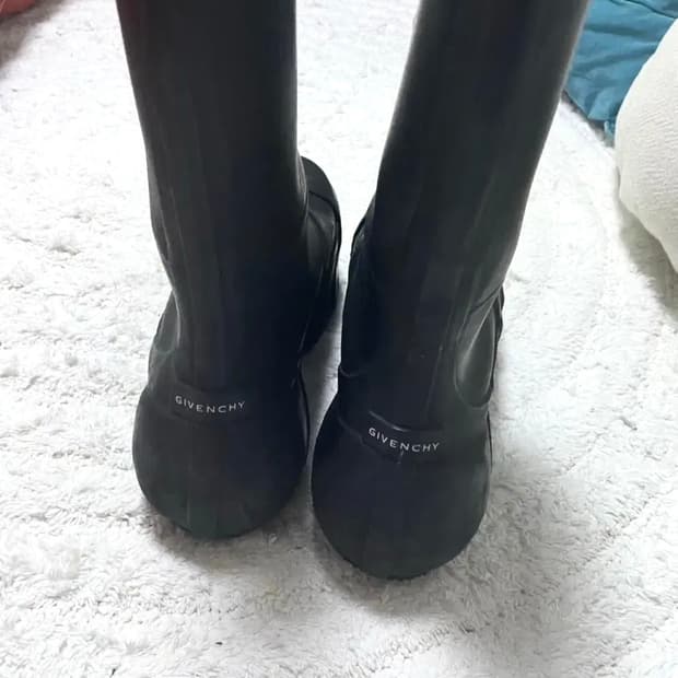 지방시 더티 러버 부츠 판매