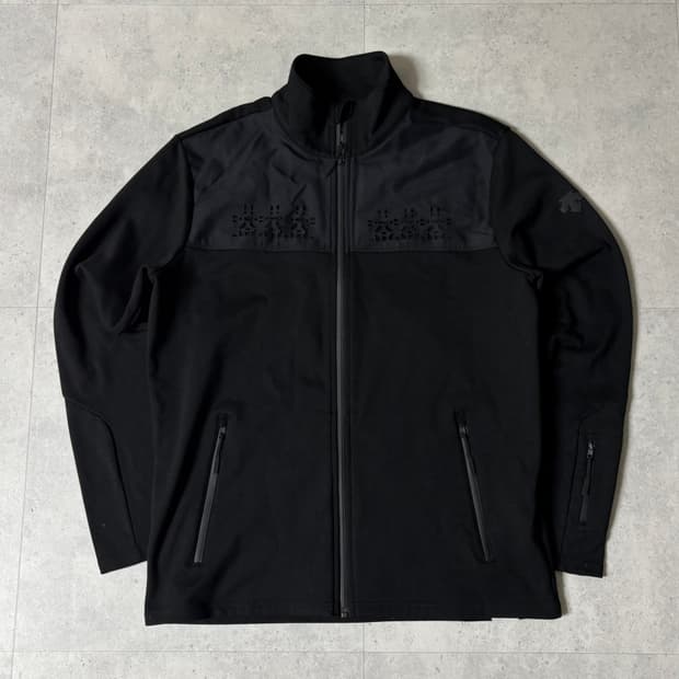 데상트 폴리 후리스 플리스 약기모 자켓