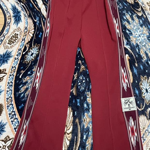 캐피탈 스무스 저지 코치 & 제피르 사이드라인 트랙 팬츠 엔진