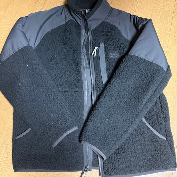 언더아머 뽀글이 후리스