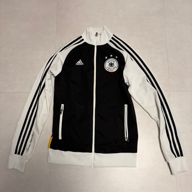 아디다스 독일 트랙탑 져지 팝니다