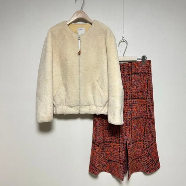 산드로 양가죽배색 에코퍼자켓