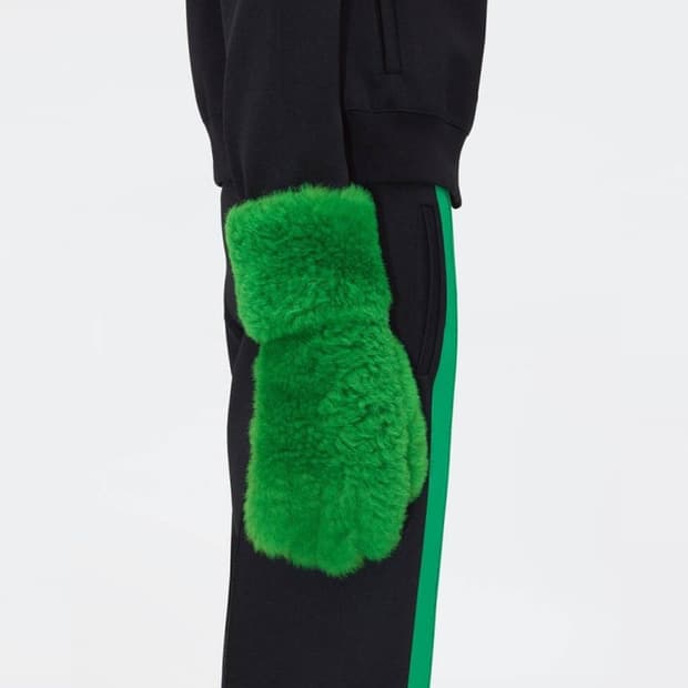 새상품 보테가 베네타 테디 시어링 레더 장갑 그린 컬러