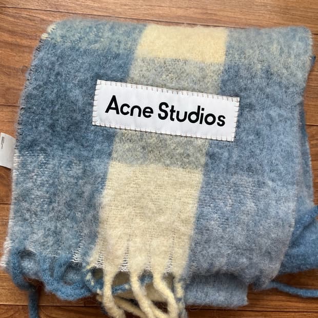 아크네 블루베이지 체크머플러