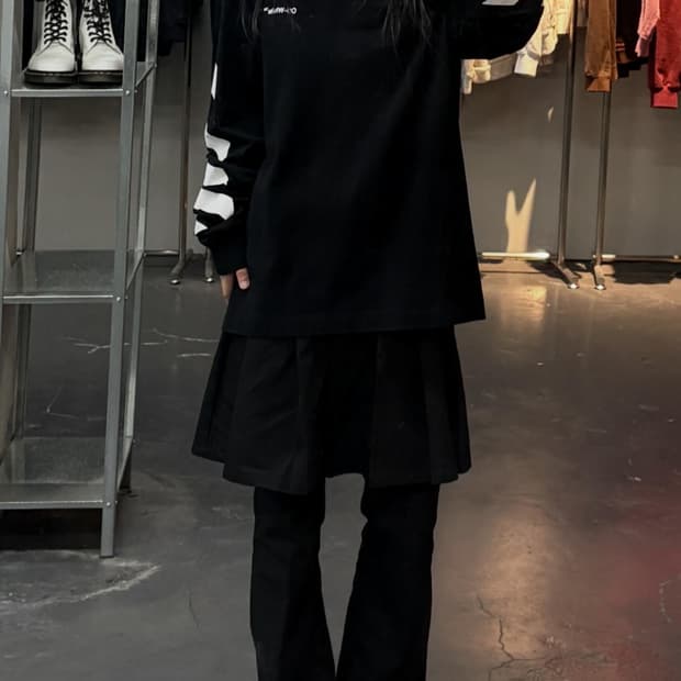 오프화이트 다이애그널 헬베티카 스케이트 롱 슬리브 A3539