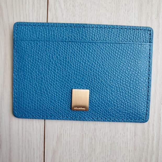 미사용)쿠론 카드지갑 

여러 중고사이트에도 같이 판매하고 있어서 삭제되