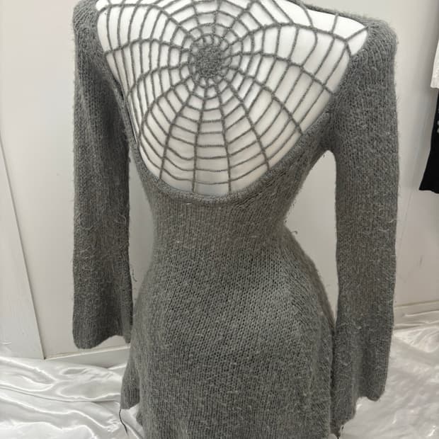 데미지 언발 니트