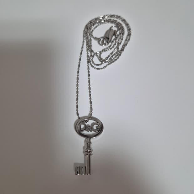 돌체앤가바나 열쇠 목걸이 (박스X)