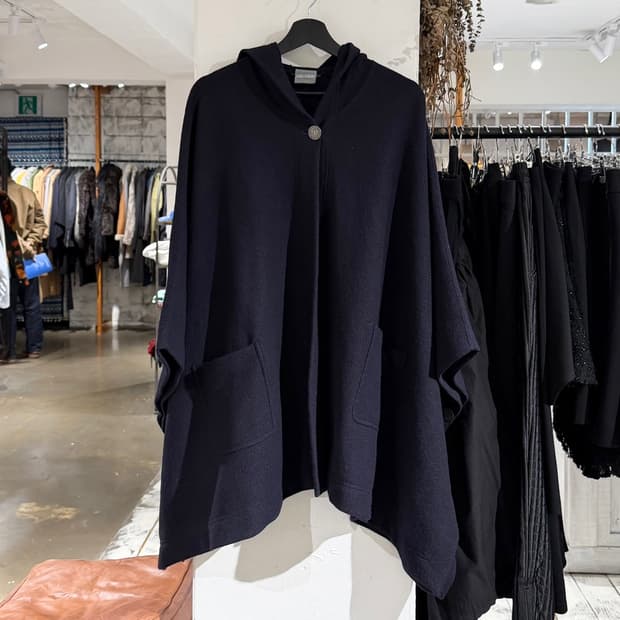 가이거 네이비 울 후드 케이프