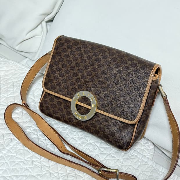 (정품)셀린느 마카담 크로스백 