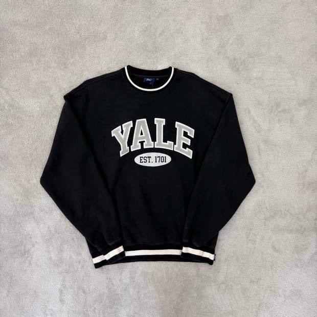 YALE 맨투맨