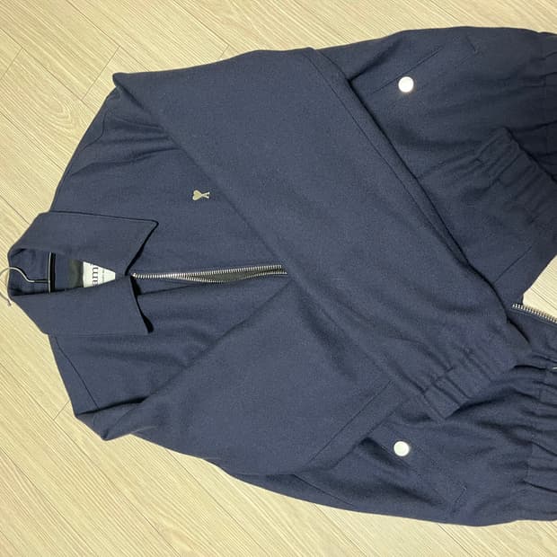 아미 드 꾀흐 자켓