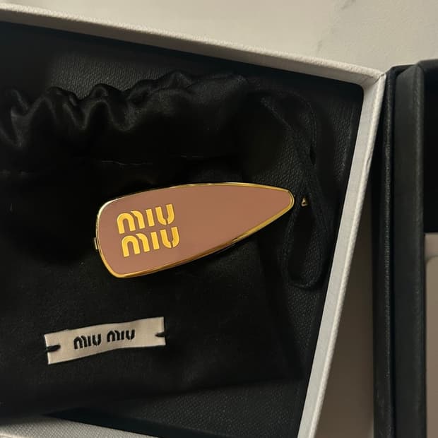 Miumiu 미우미우 헤어삔